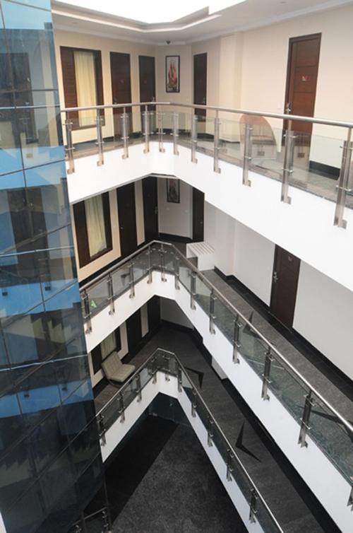 Hotel Gulnar New Delhi Bagian luar foto