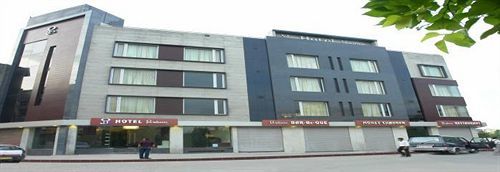 Hotel Gulnar New Delhi Bagian luar foto