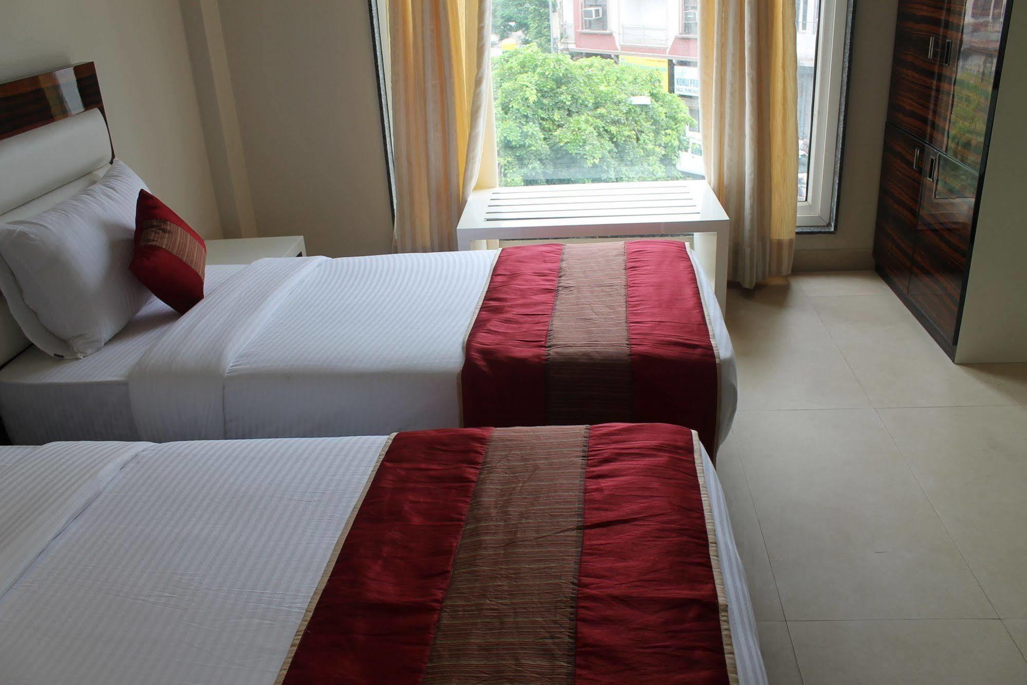 Hotel Gulnar New Delhi Ruang foto