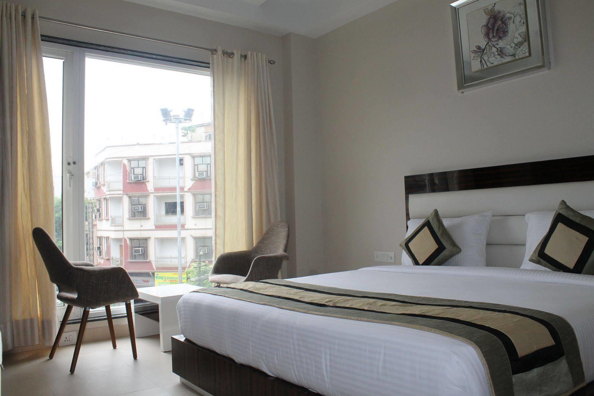 Hotel Gulnar New Delhi Ruang foto